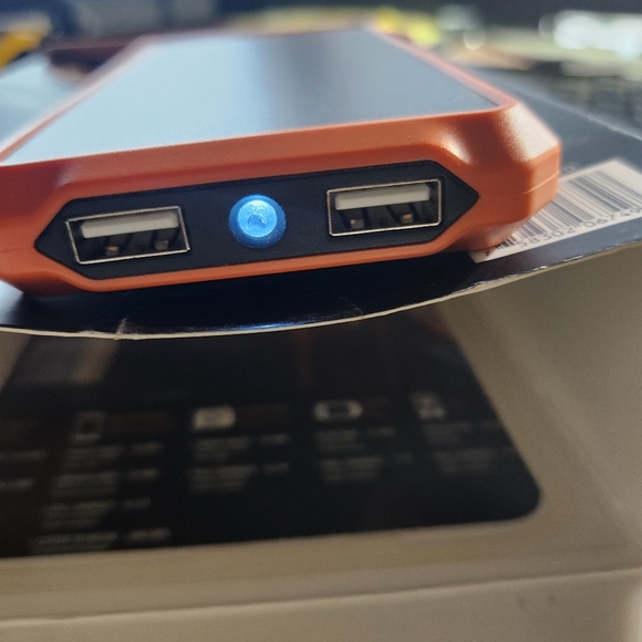 Tough Tested Solar Dual USB 10,000mAh Battery PackBattery Pack - Picture 6 of 7